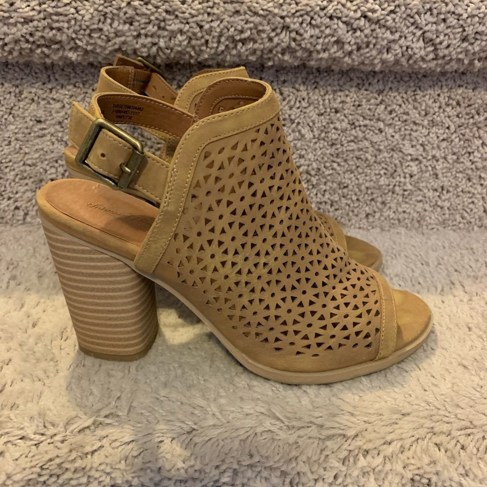 🎉Host Pick 🎉 Cute Summer Booties!
